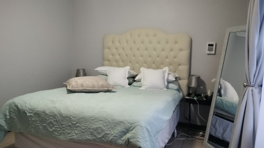2 Bedroom Property for Sale in Pellissier Free State